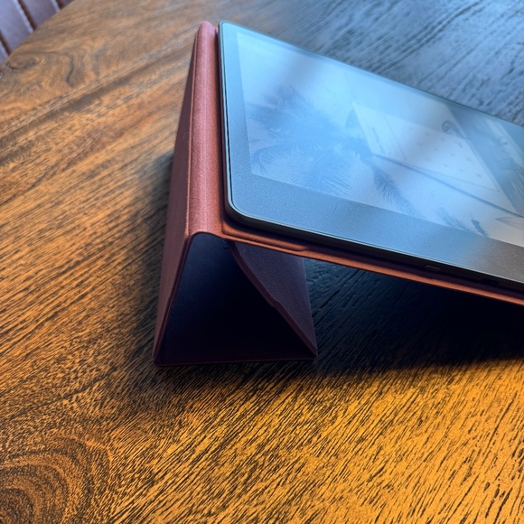 Bundle: Amazon Kindle Scribe with Premium Pen + Cover - Tungsten 64GB - Picture 7 of 13